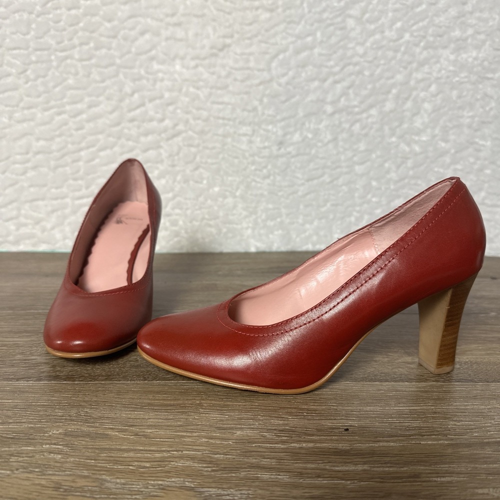 White Mt Womens 10M Red Leather Pumps Block Heel Career Dress Shoes